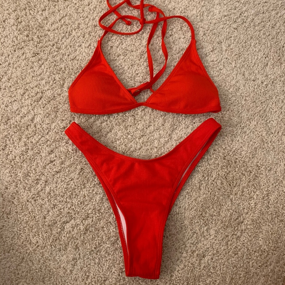 Zaful Ribbed High-Leg Cheeky Bikini Set